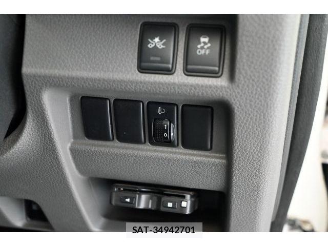 Nissan NV350 Caravan 2019-03 8246244-20
