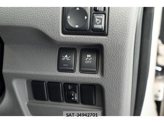 Nissan NV350 Caravan 2019-03 8246244-21