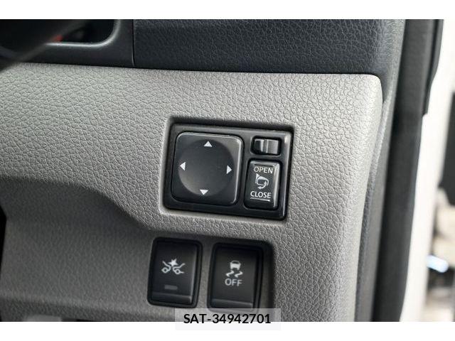 Nissan NV350 Caravan 2019-03 8246244-23