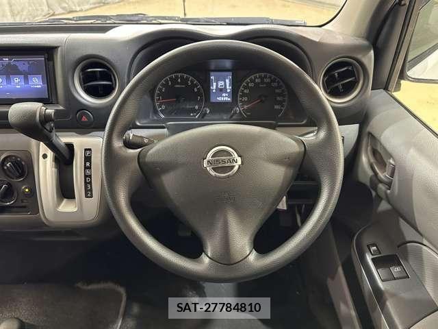Nissan NV350 Caravan 2021-05 8246243-9