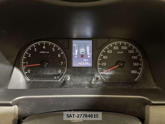 Nissan NV350 Caravan 2021-05 8246243-10