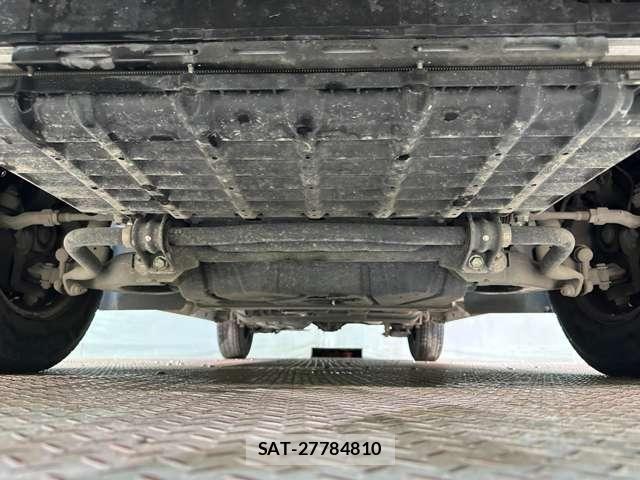 Nissan NV350 Caravan 2021-05 8246243-27