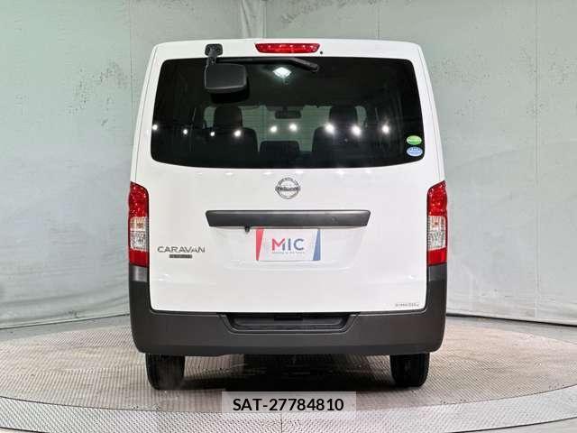 Nissan NV350 Caravan 2021-05 8246243-5