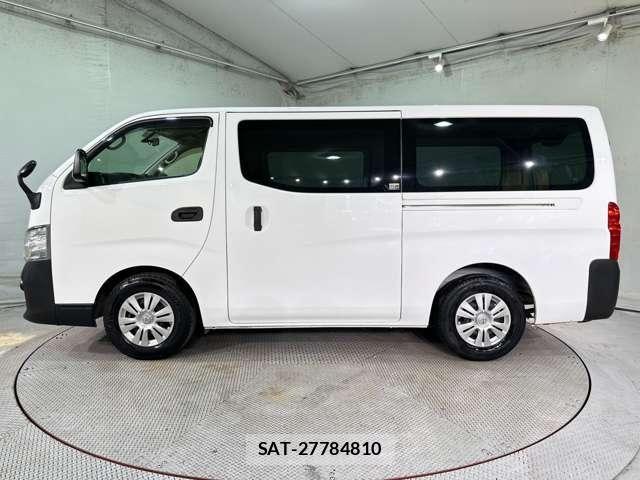 Nissan NV350 Caravan 2021-05 8246243-7