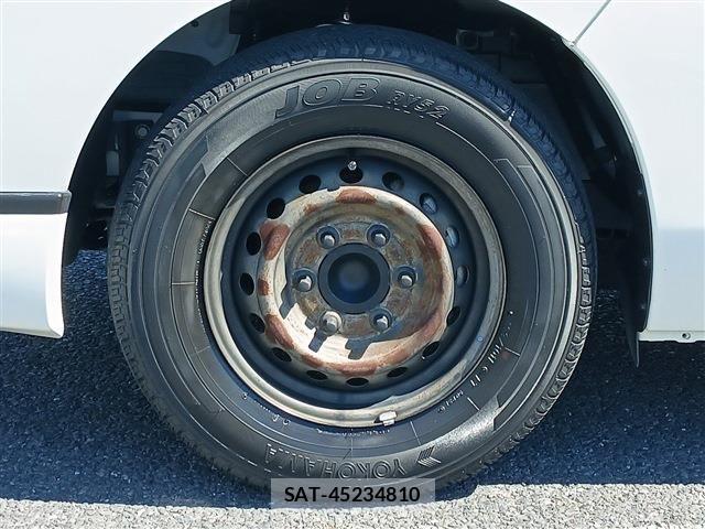 Nissan NV350 Caravan 2021-01 8246240-13