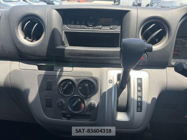 Nissan NV350 Caravan 2021-03 8131736-10
