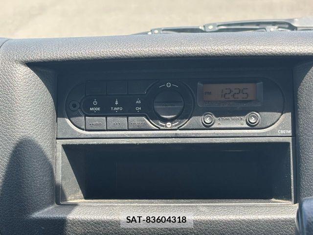 Nissan NV350 Caravan 2021-03 8131736-21