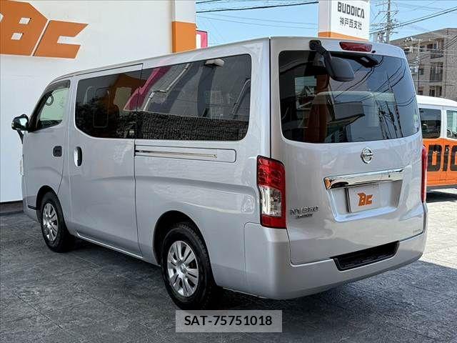 Nissan NV350 Caravan 2017-09 8316179-12