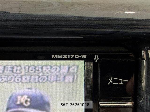 Nissan NV350 Caravan 2017-09 8316179-24