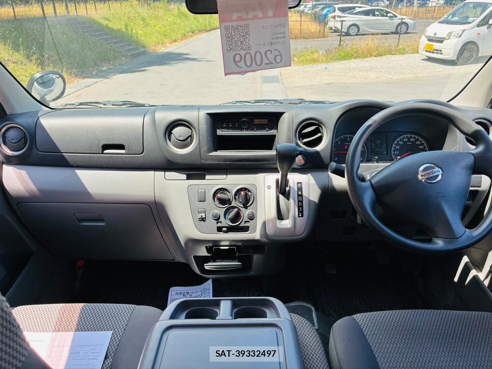 Nissan NV350 Caravan 2020-04 8107911-12