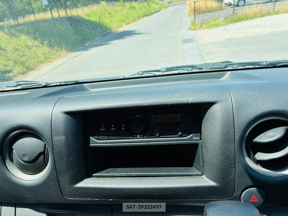 Nissan NV350 Caravan 2020-04 8107911-18