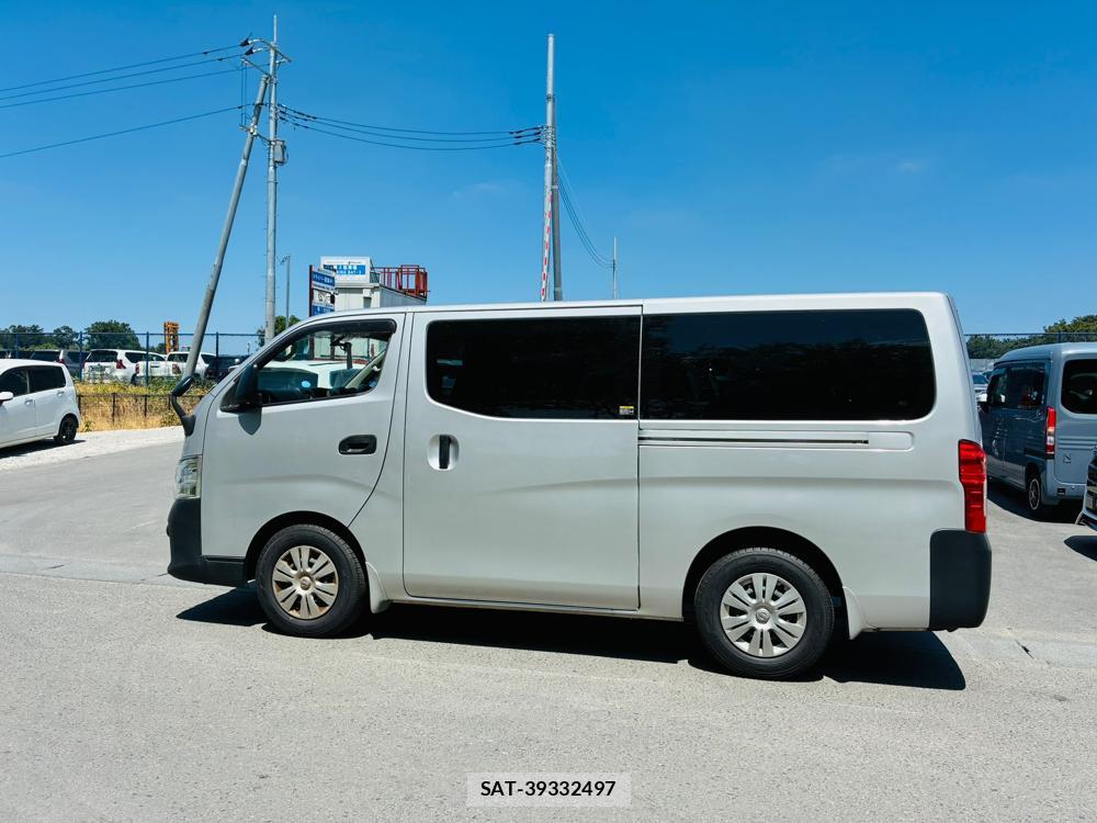 Nissan NV350 Caravan 2020-04 8107911-1