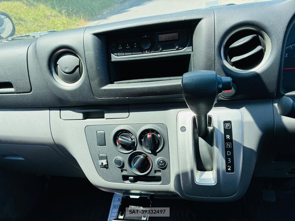 Nissan NV350 Caravan 2020-04 8107911-19