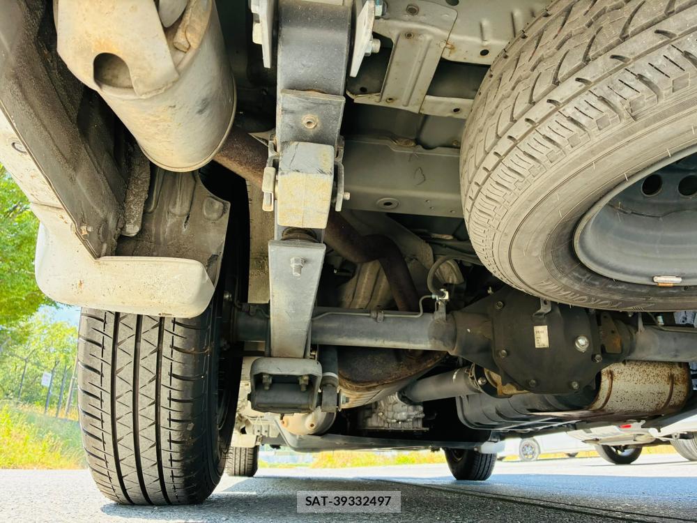 Nissan NV350 Caravan 2020-04 8107911-35