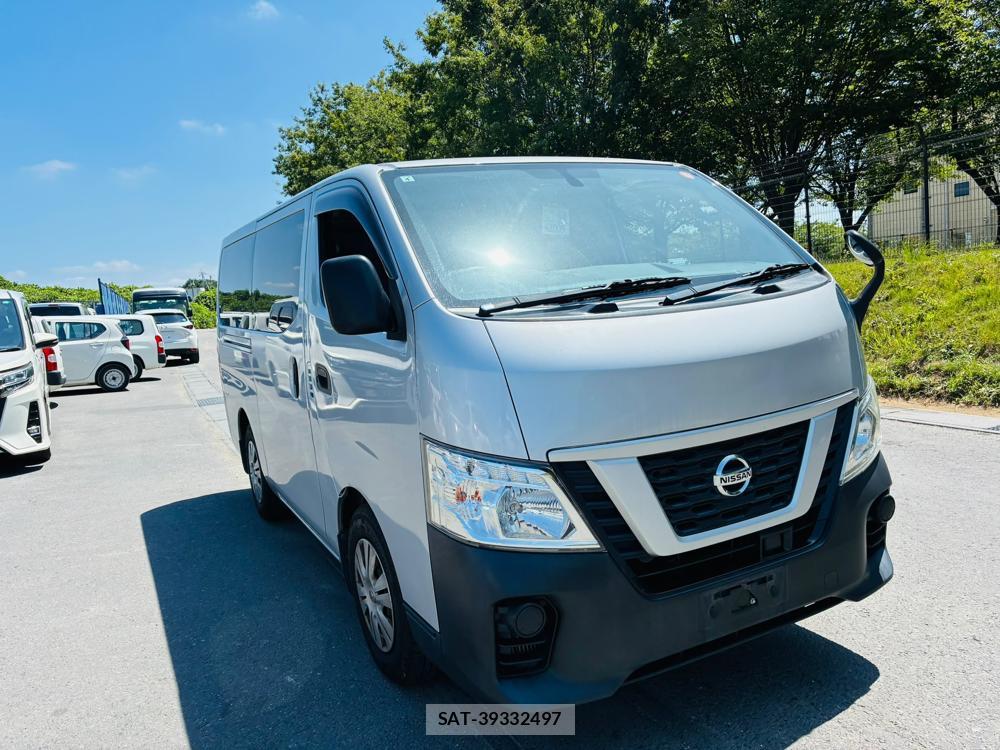 Nissan NV350 Caravan 2020-04 8107911-6