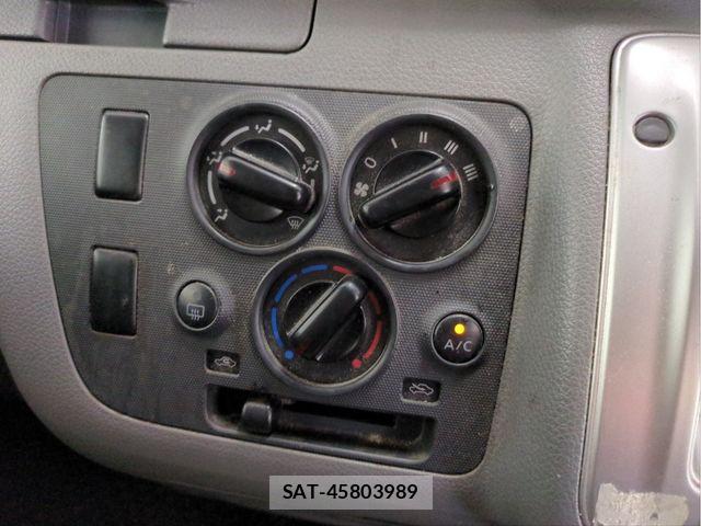 Nissan NV350 Caravan 2020-05 8316181-11