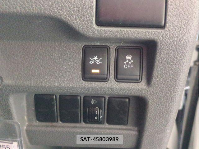 Nissan NV350 Caravan 2020-05 8316181-13