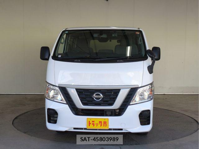 Nissan NV350 Caravan 2020-05 8316181-15
