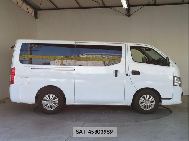Nissan NV350 Caravan 2020-05 8316181-17
