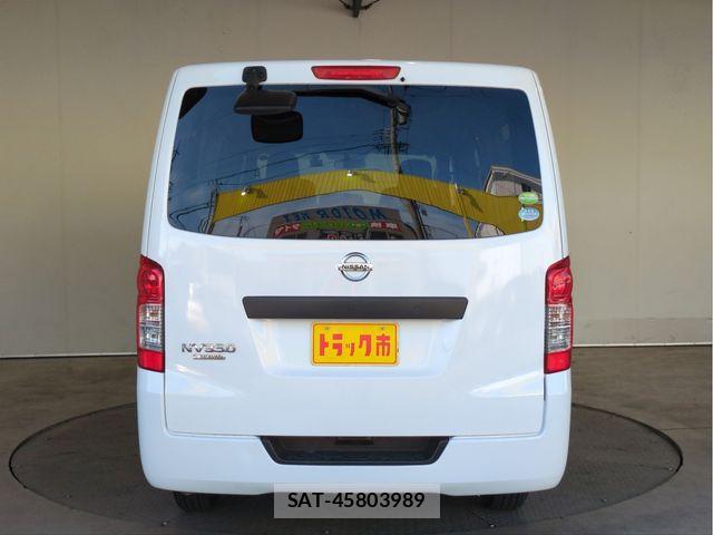 Nissan NV350 Caravan 2020-05 8316181-18
