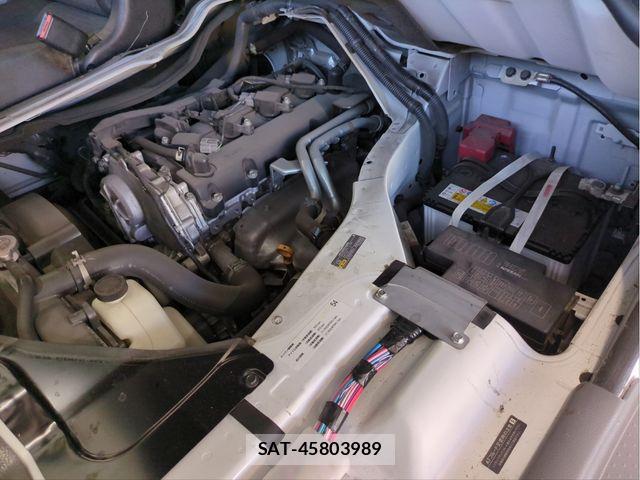 Nissan NV350 Caravan 2020-05 8316181-24