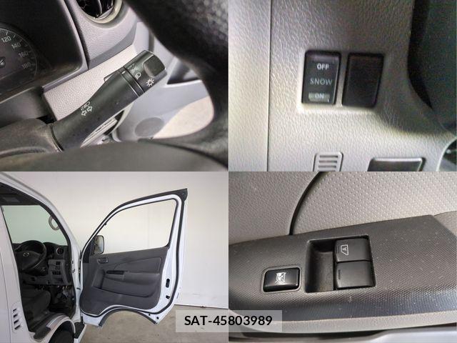 Nissan NV350 Caravan 2020-05 8316181-28