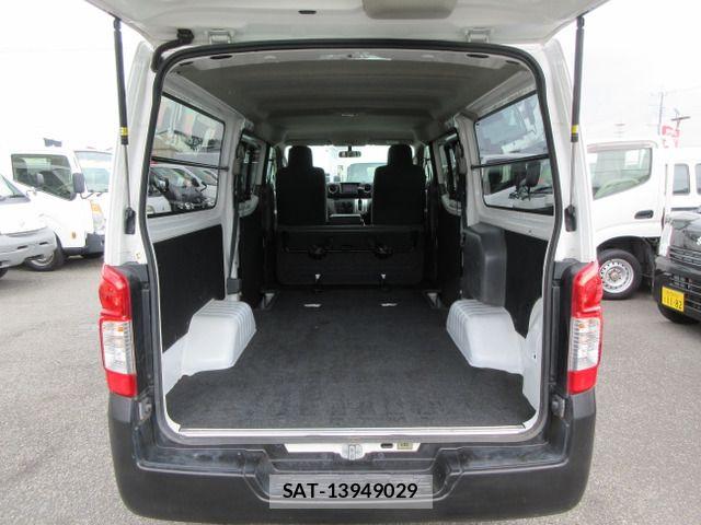 Nissan NV350 Caravan 2016-11 8316180-18