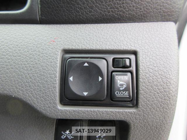 Nissan NV350 Caravan 2016-11 8316180-19
