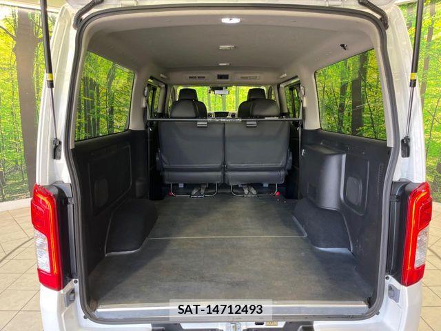 Nissan NV350 Caravan 2023-08 8316174-9