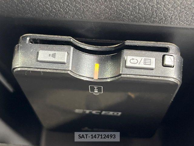 Nissan NV350 Caravan 2023-08 8316174-6