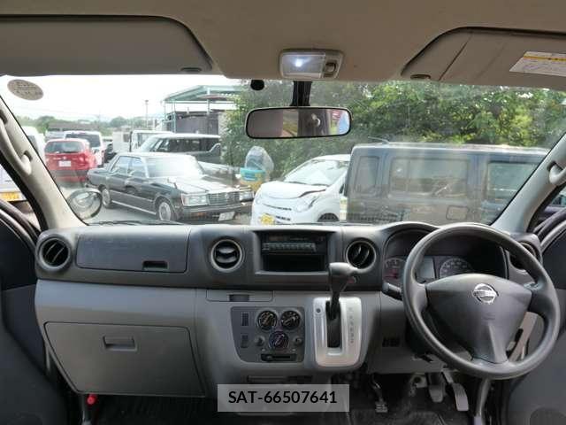Nissan NV350 Caravan 2014-05 8316182-14