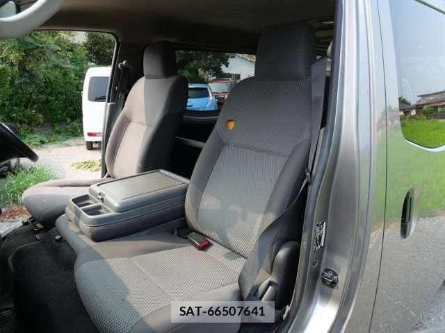 Nissan NV350 Caravan 2014-05 8316182-17
