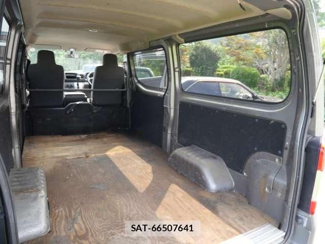 Nissan NV350 Caravan 2014-05 8316182-23
