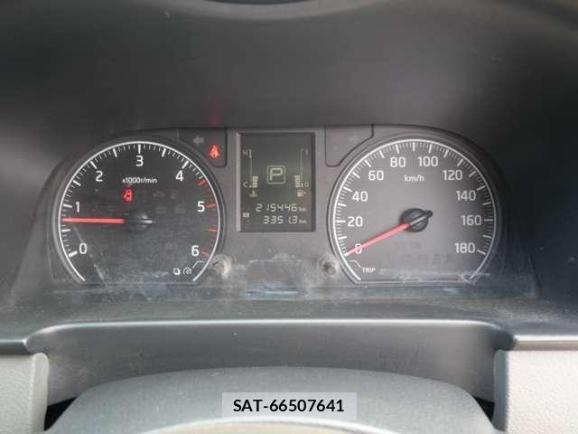 Nissan NV350 Caravan 2014-05 8316182-28