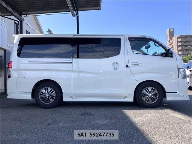 Nissan NV350 Caravan 2018-05 8316176-12