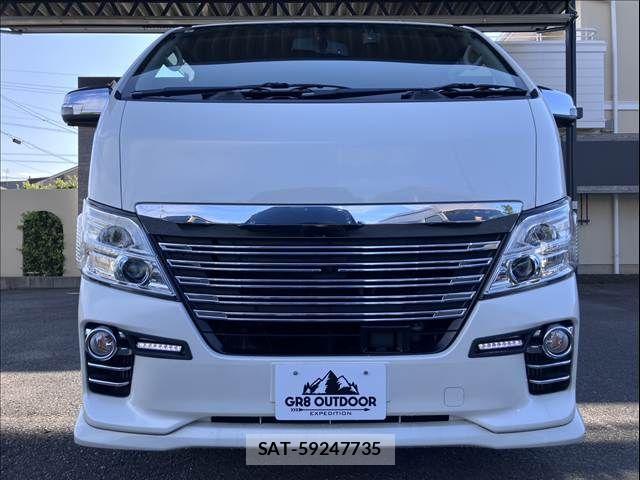Nissan NV350 Caravan 2018-05 8316176-1