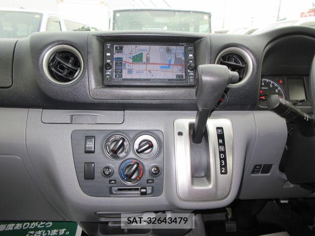 Nissan NV350 Caravan 2017-12 8316178-12