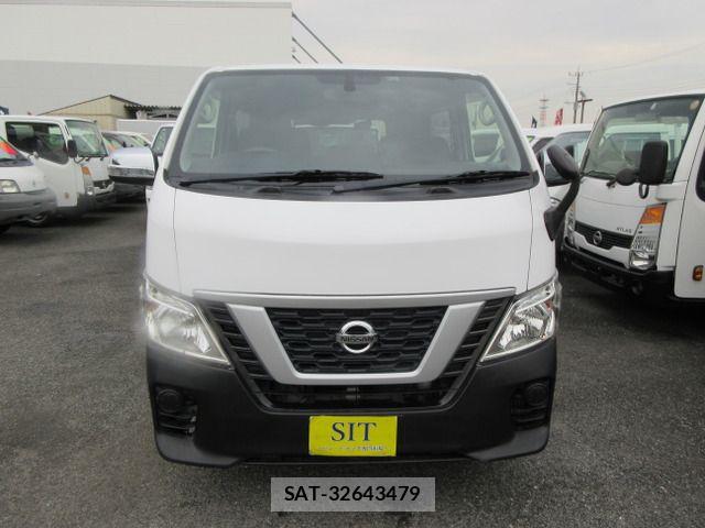 Nissan NV350 Caravan 2017-12 8316178-1