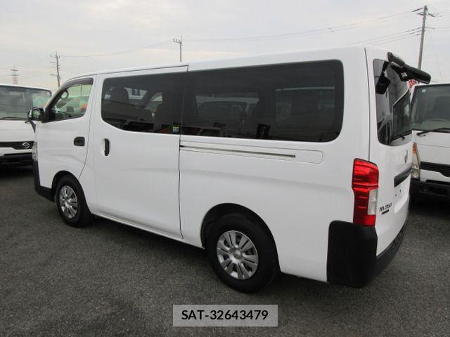 Nissan NV350 Caravan 2017-12 8316178-8