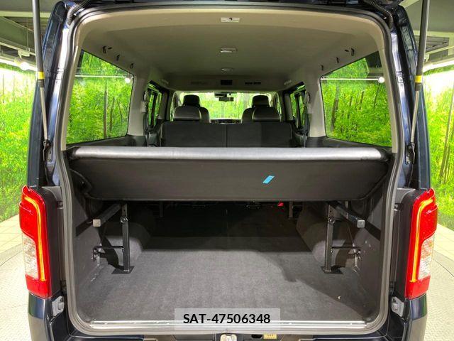Nissan NV350 Caravan 2021-10 8316177-9
