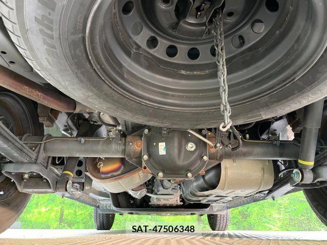 Nissan NV350 Caravan 2021-10 8316177-18