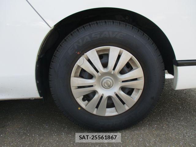 Nissan NV350 Caravan 2019-02 8337262-13