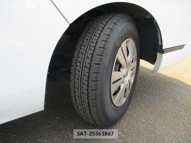 Nissan NV350 Caravan 2019-02 8337262-14