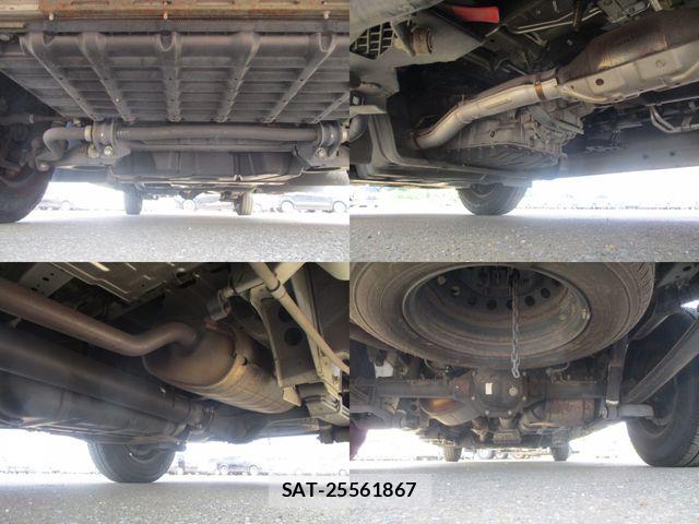 Nissan NV350 Caravan 2019-02 8337262-15