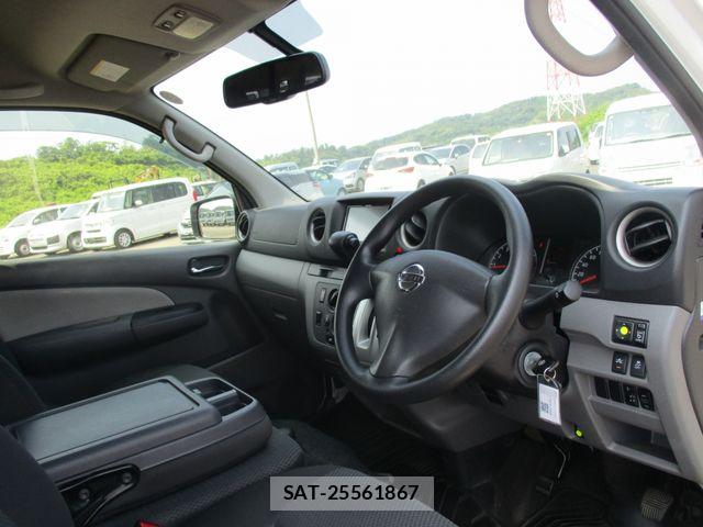 Nissan NV350 Caravan 2019-02 8337262-1