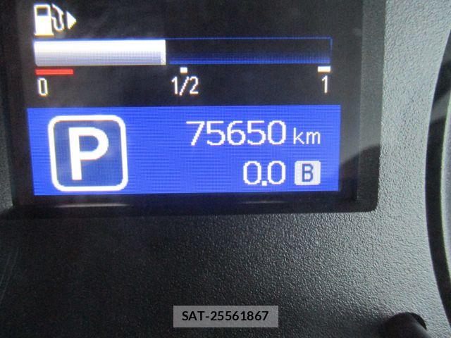Nissan NV350 Caravan 2019-02 8337262-23