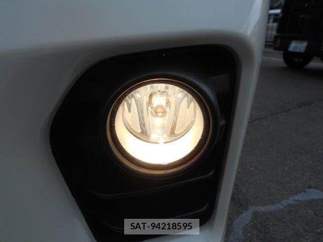 Nissan NV350 Caravan 2020-02 8337251-15
