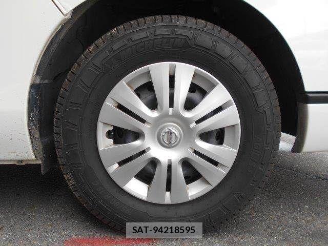 Nissan NV350 Caravan 2020-02 8337251-16