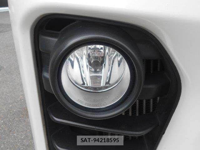 Nissan NV350 Caravan 2020-02 8337251-26