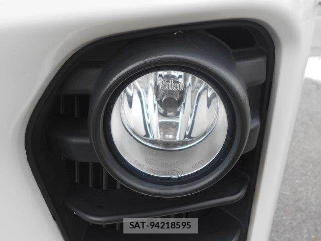 Nissan NV350 Caravan 2020-02 8337251-27